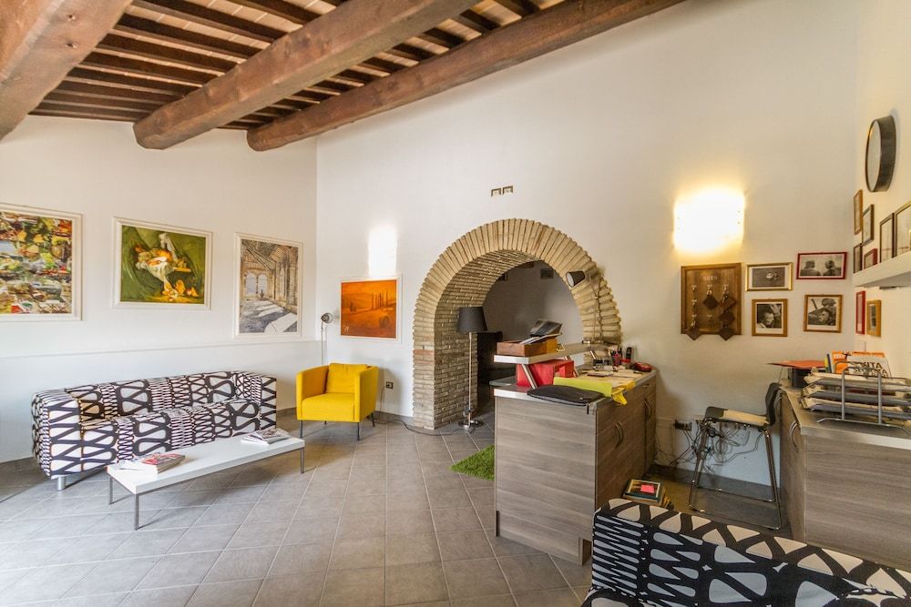 Tenuta Borgo Santa Cecilia 2