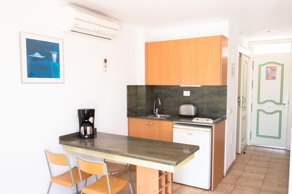 Apartamentos Karina 3
