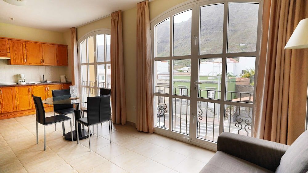 Coral Los Silos - Your Natural Accommodation Choice 2