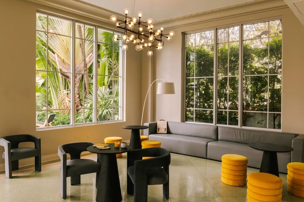 Kenmore Village Hotel, South Beach 3
