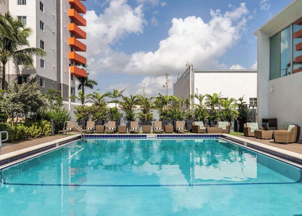 DoubleTree by Hilton Miami North I-95 1