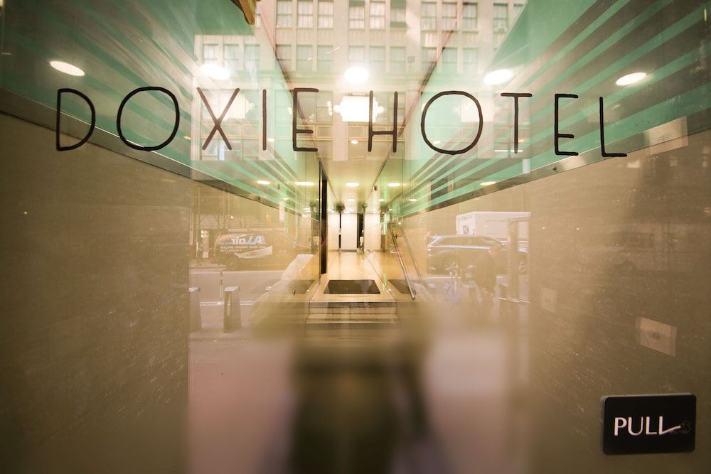 Doxie Hotel 2