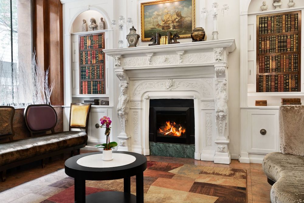 Night Hotel Broadway 2