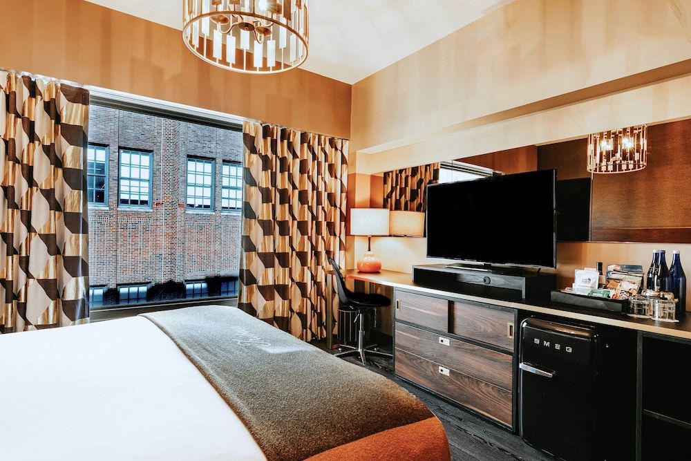 Roxy Hotel New York 3