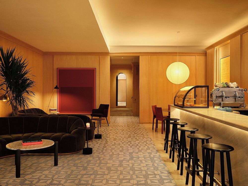 The Moore, a Member of Design Hotels 3