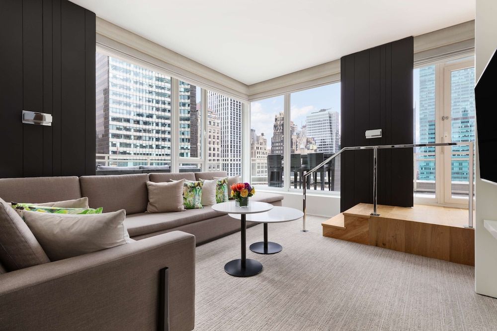 ANDAZ 5TH AVENUE, BY HYATT 1