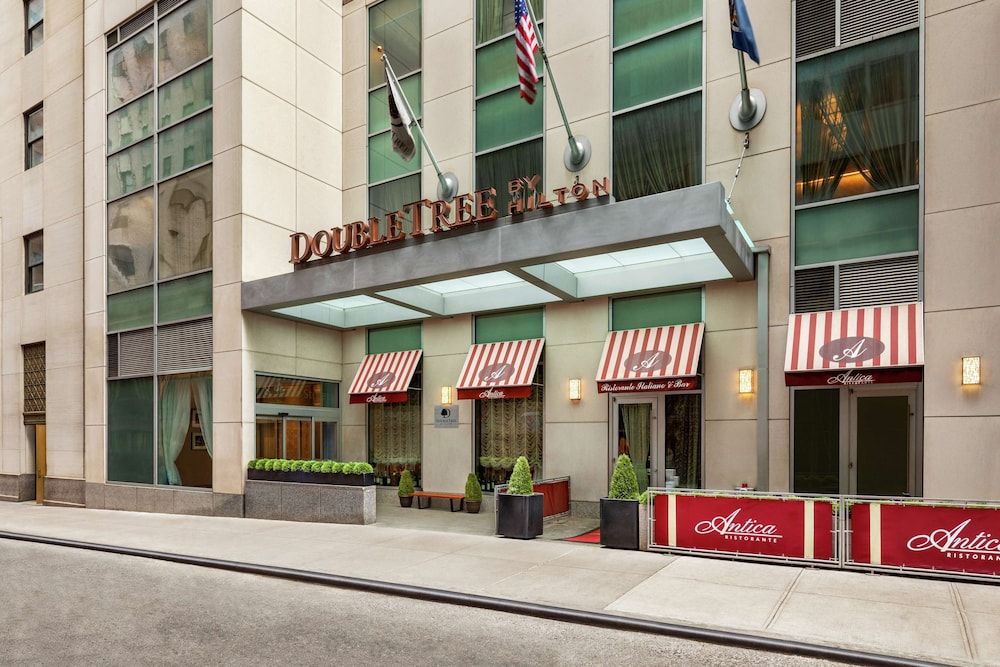 DoubleTree by Hilton New York Downtown 1
