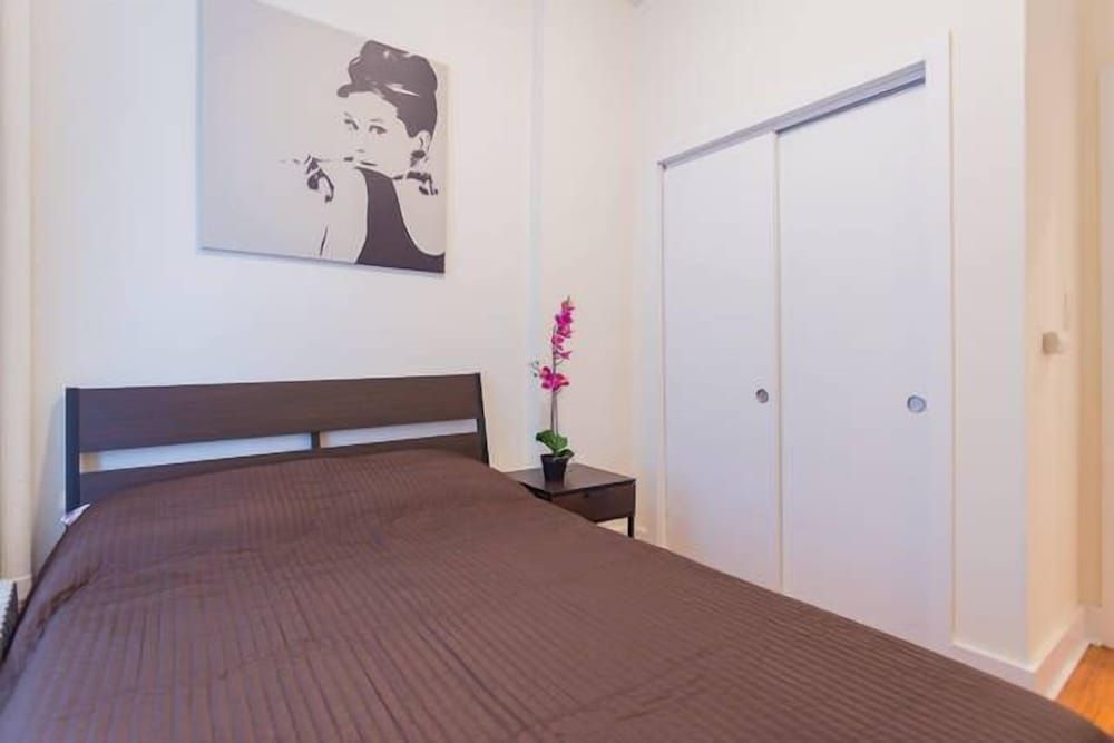 Beautiful 1 Bedroom Apartment 3