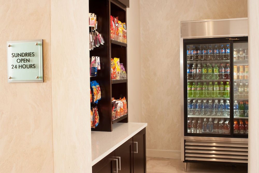 Delta Hotels by Marriott Orlando Lake Buena Vista 3