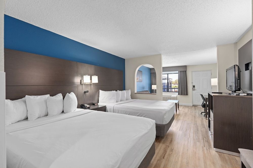 Baymont by Wyndham Orlando East 2
