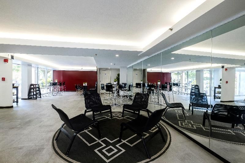 Orlando Inn Near International Drive 2