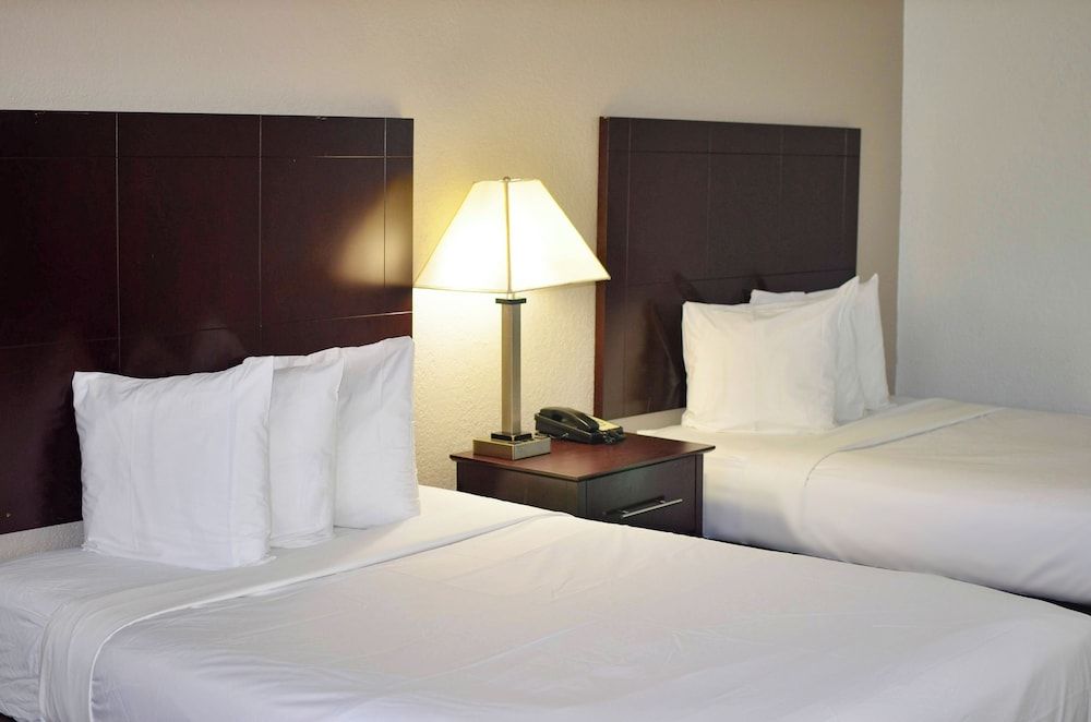 Hotel Monreale Express and Studios IDrive District 2