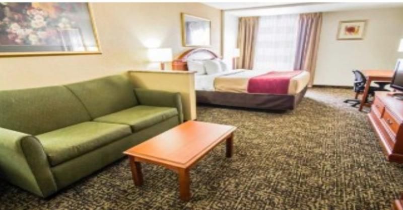 Quality Inn & Suites Winter Park Village Area 1