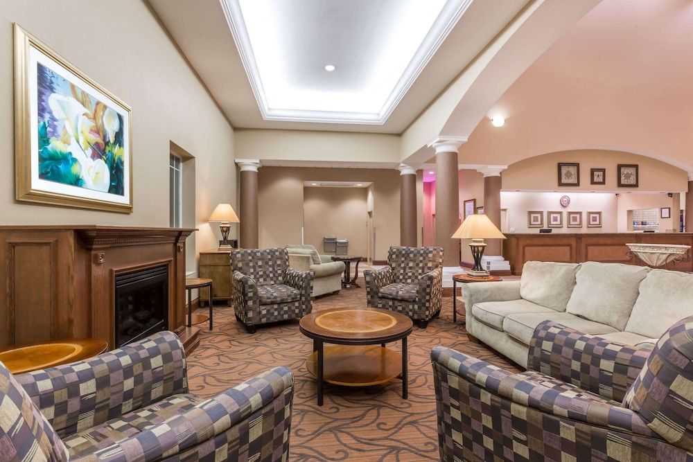 Hawthorn Extended Stay by Wyndham Orlando 3