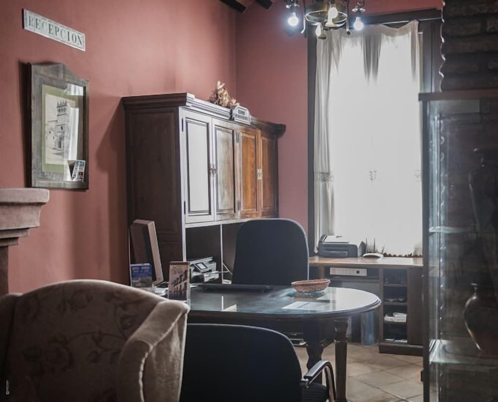 Hotel La Casa Grande de El Burgo 2