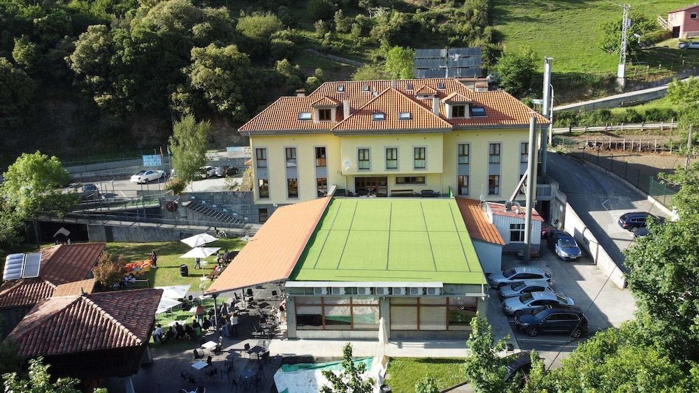 Hotel VIDA Santa Cristina 3 estrelas em Pola de Lena