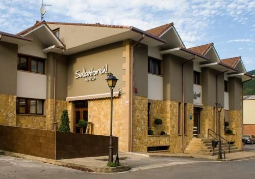 Hotel Salbatoreh 2