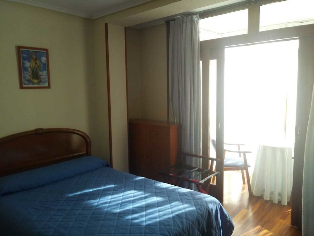 Hostal Sancho Garcia 3