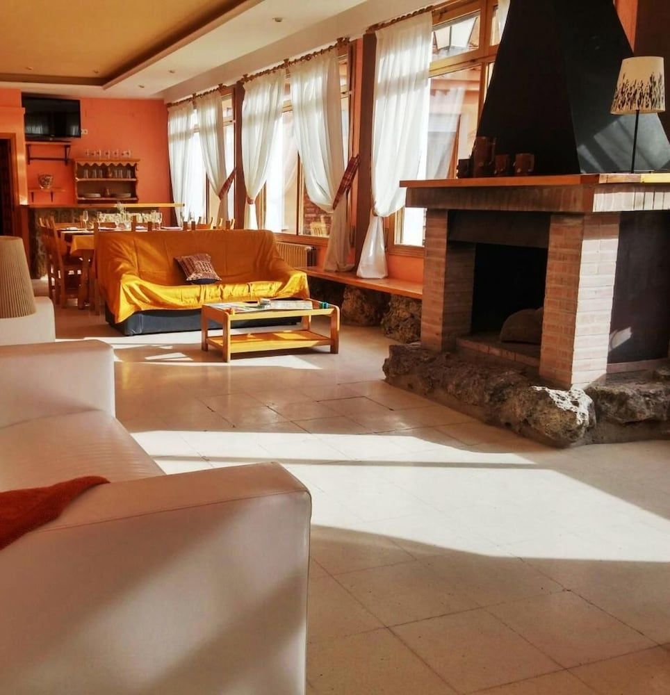 Hotel La Casa Grande Fuertescusa 2