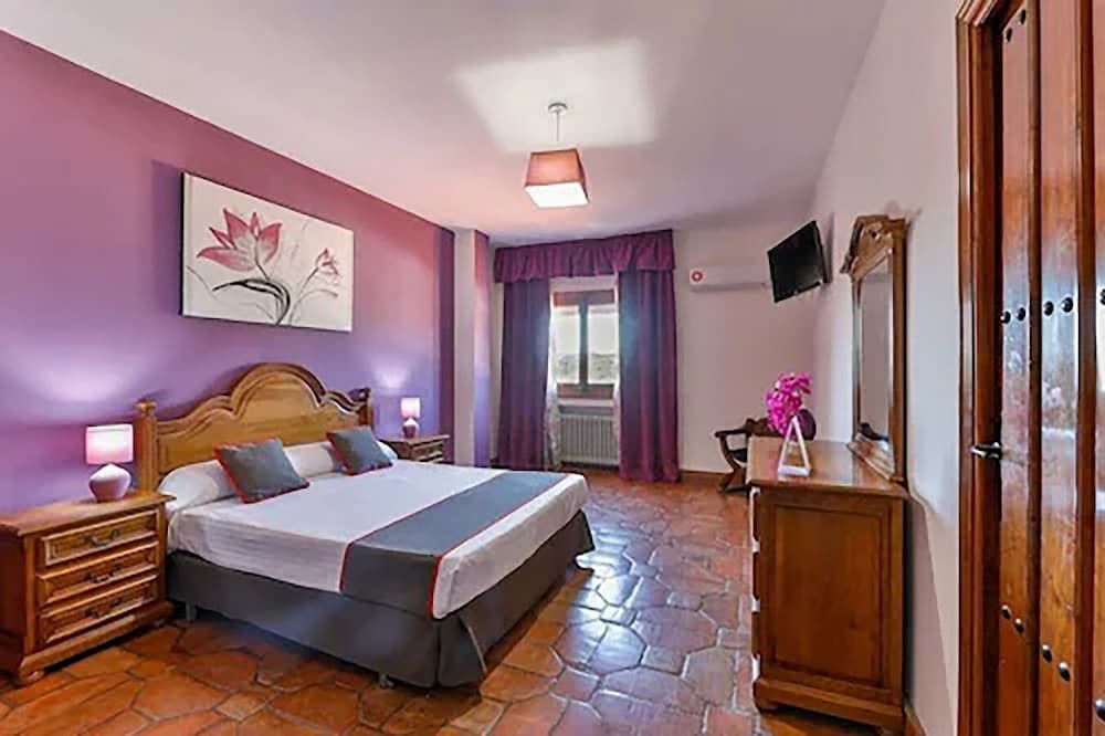 Hostal Alfonso XI -1 estrellas en Guadalupe