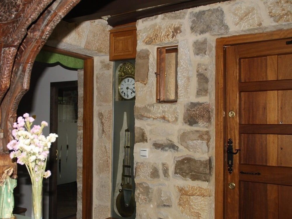 Posada y Apartamentos Trebuesto de Guriezo 2