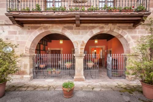 Casona De La Salceda 1