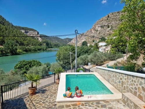 ALCALA DEL JUCAR, Casa rural Rio Tranquilo 1 -Piscina privada- 4 estrelas em Alcalá del Júcar