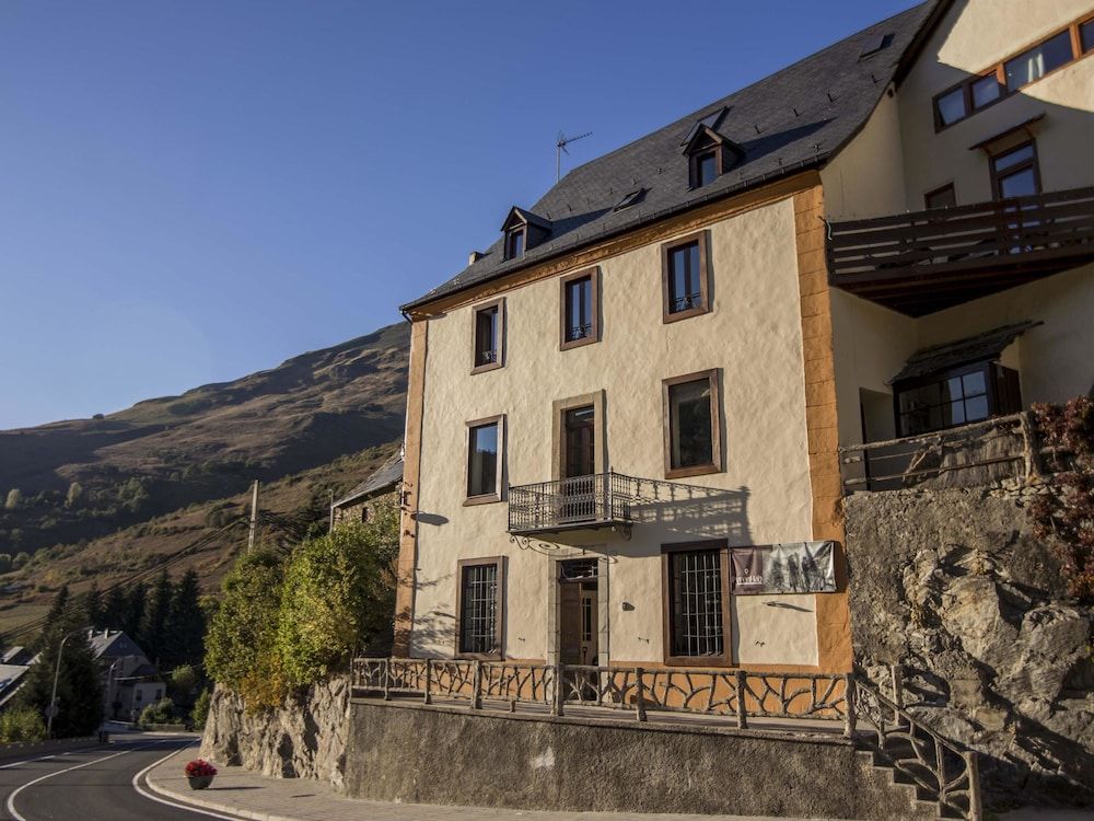 Gran casa histórica PyrenHab 1