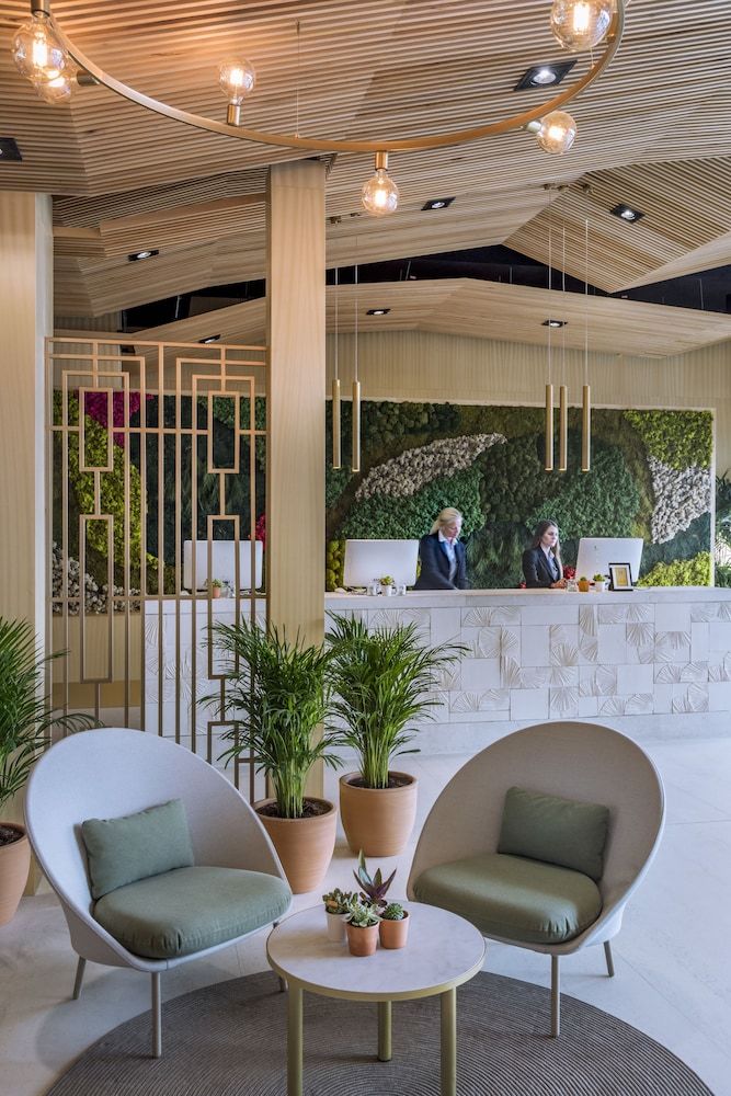 Halloween Mediterráneo Bay Hotel & Resort 3