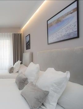 Palacios Rooms by SingularStays 1