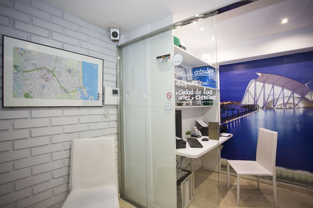 Palacios Rooms by SingularStays 3