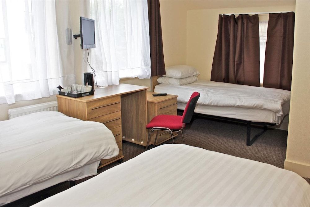 OYO Central Hotel Golders Green 2