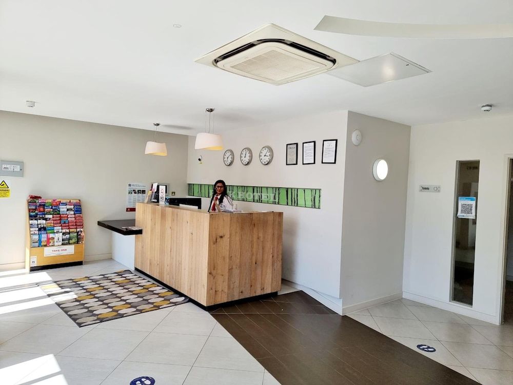 Axiom Park Hotel 3