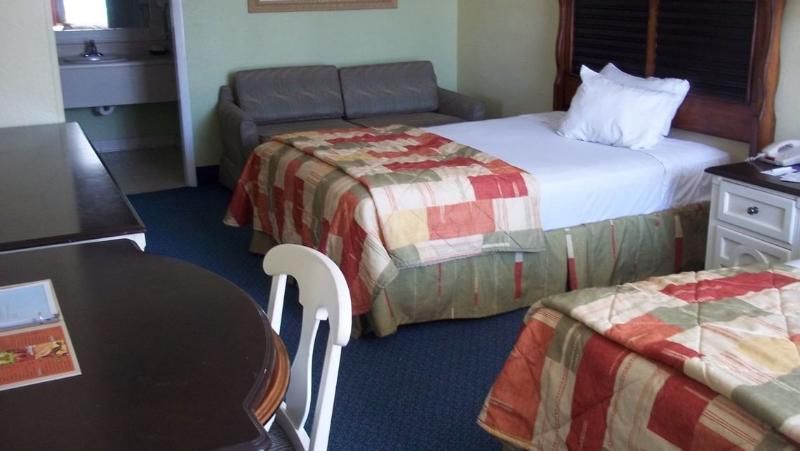 Seralago Hotel and Suites Main Gate East 2