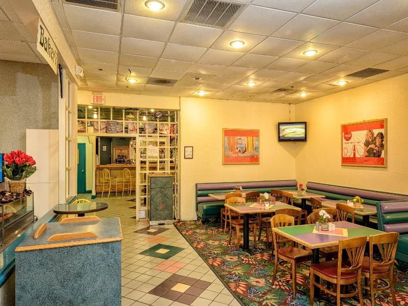 Seralago Hotel and Suites Main Gate East 3