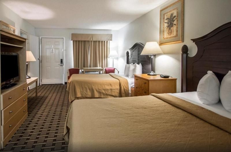 Quality Inn & Suites Eastgate 2