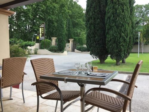 Logis Hôtel Le Mas De Jossyl 3