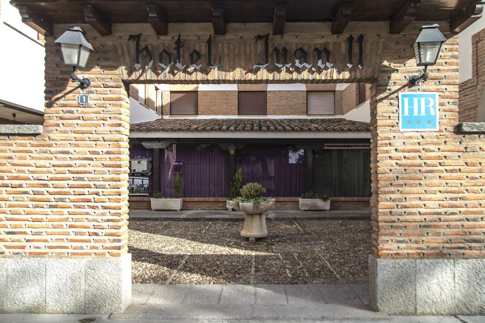 Hospedium Hotel Juan II 1