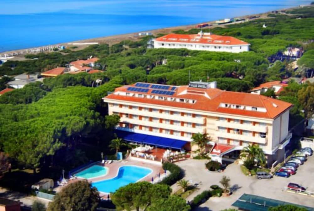 Park Hotel 3 estrelas em Baia Domizia