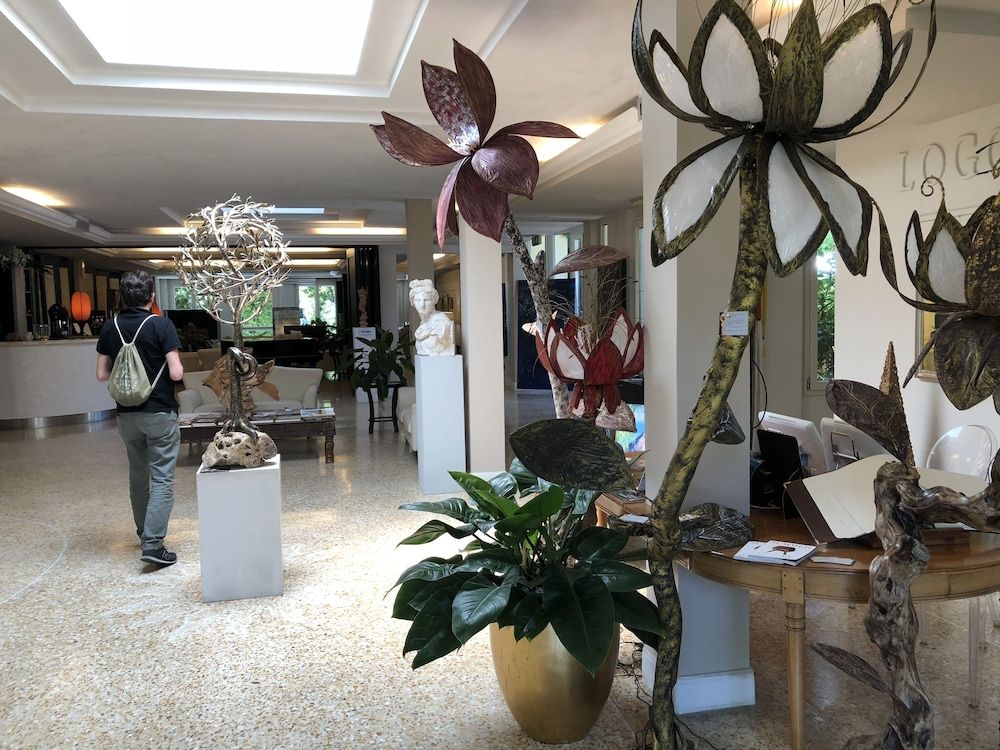 iH Hotels Forte dei Marmi Logos 3