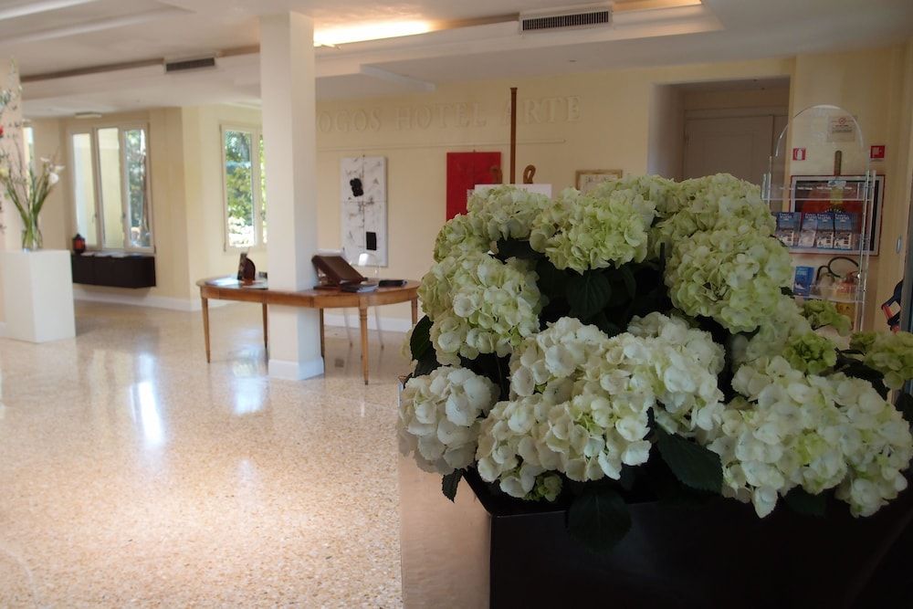 iH Hotels Forte dei Marmi Logos 2