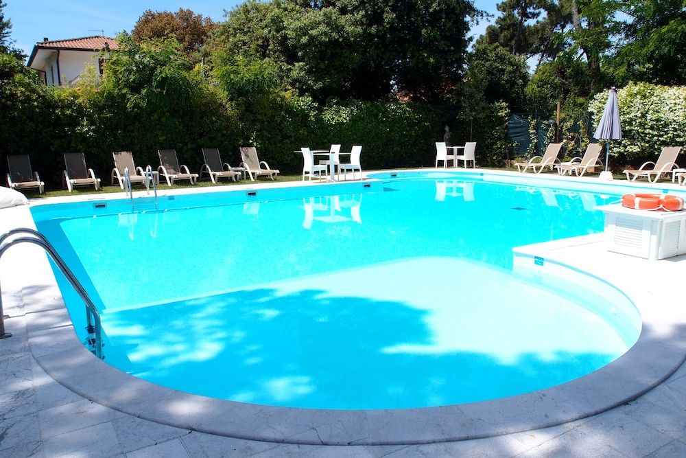 iH Hotels Forte dei Marmi Logos 1