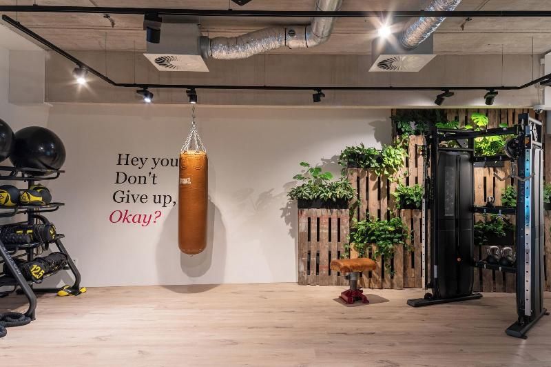 Moxy Amsterdam Houthavens 2