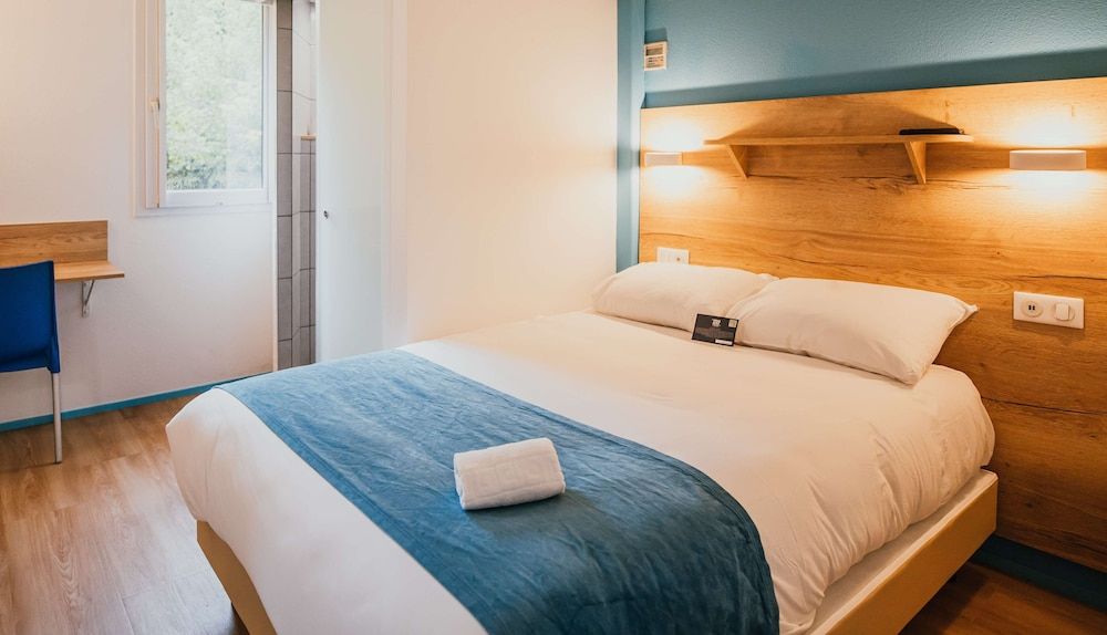 Kyriad Direct Bordeaux Est Lormont 2 étoiles à Lormont