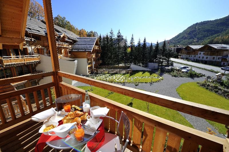 Nemea L'Adret 4 estrelas em Saint-Chaffrey