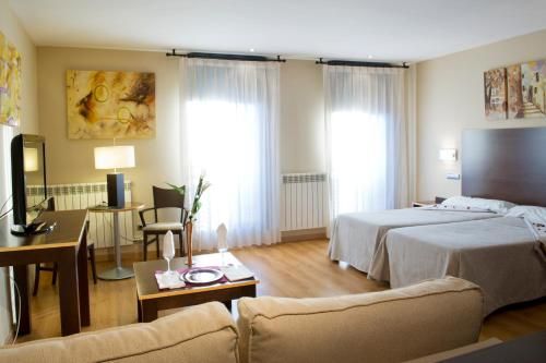 SNÖ Hotel Ciudad de Sabiñánigo 2