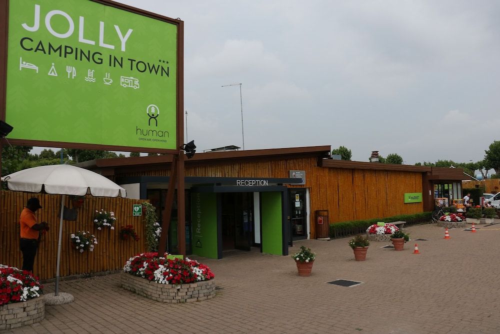 Hu Venezia Camping in Town 3