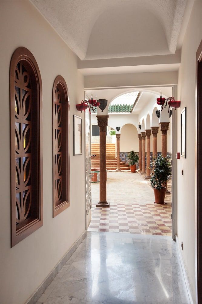 Grand Hotel Villa de France 2