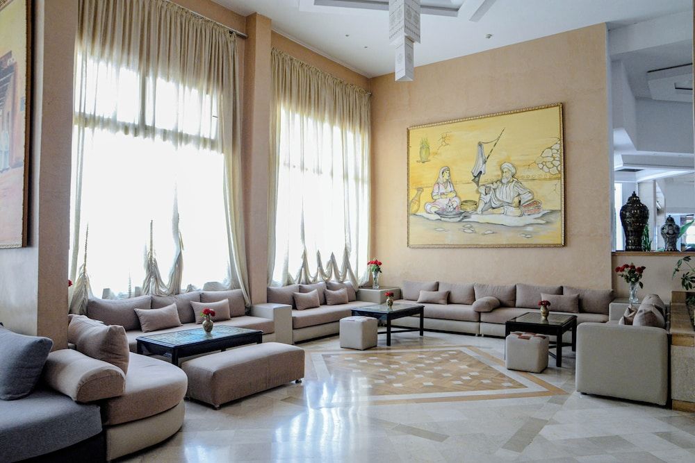 Intouriste Hôtel & Suites 3