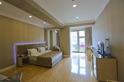 Rusel Hotel 1